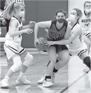 Girls get win at Lakeland, but stumble at home Monday