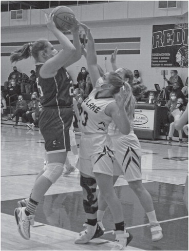 After delay, Lady Redmen get Marawood play started