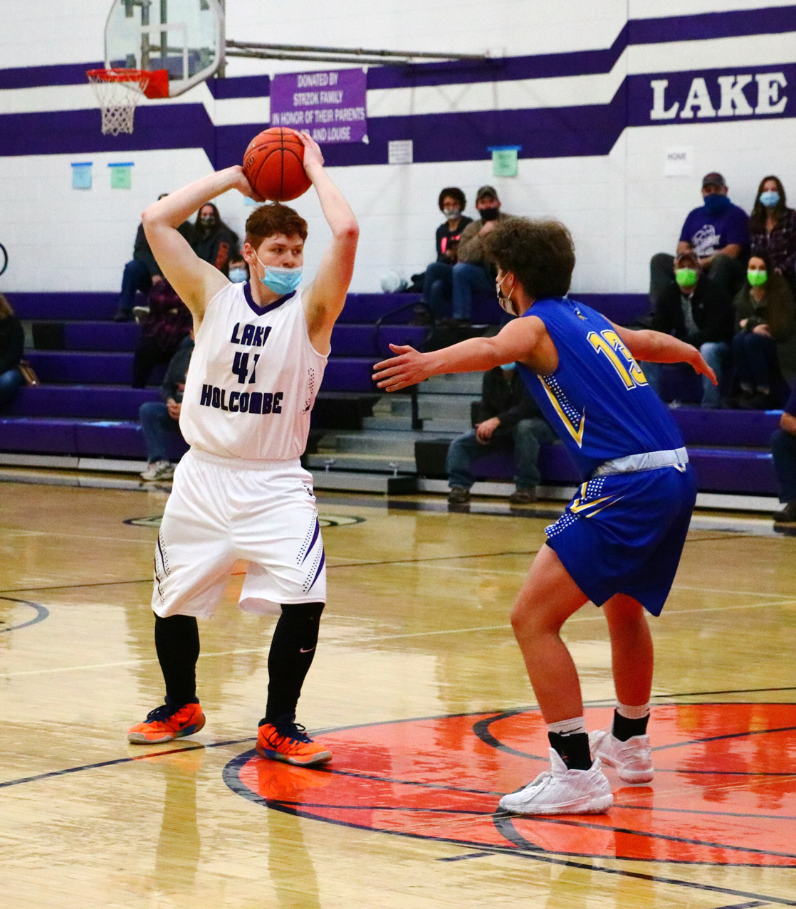 Chieftains slip past Vikings