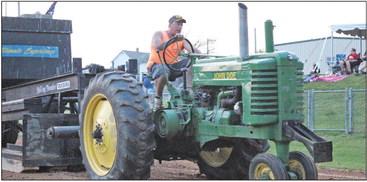 Pullers compete in Halder