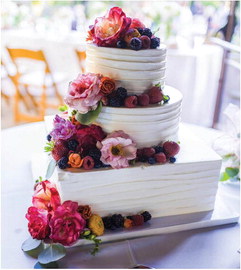 Make a statement with your wedding cake