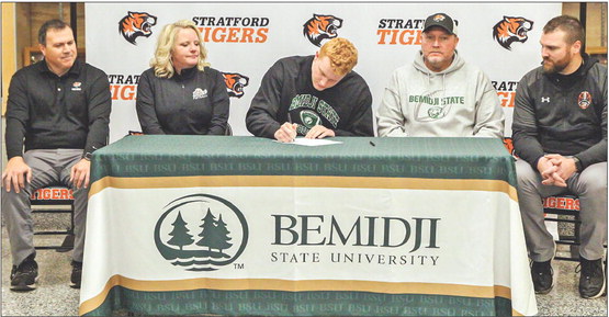 Seitz signs his D-II football offer