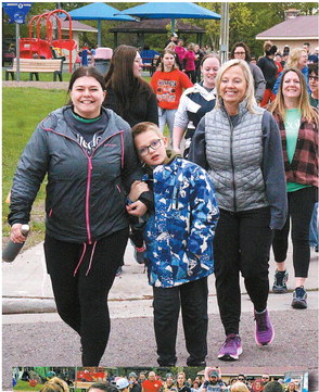 Walkers brave rain, cold to support area cancer patients