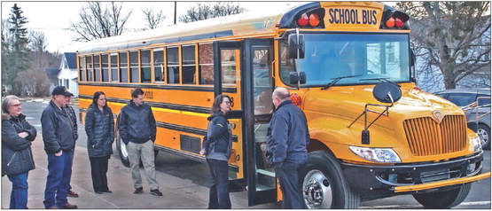 Edgar School District unveils new electric bus