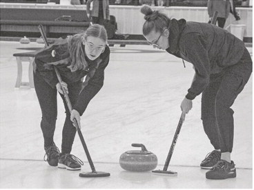 Each Medford team wins once at state curling championships